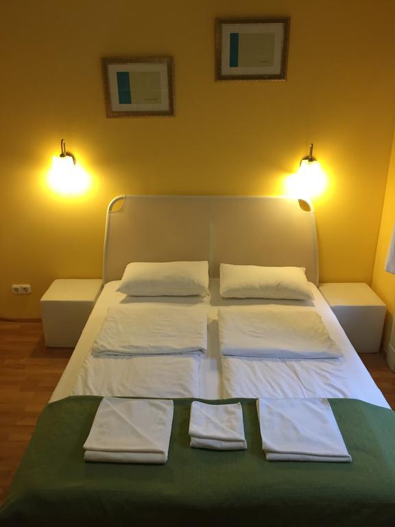 Club Apartments & Rooms Budapest Rum bild